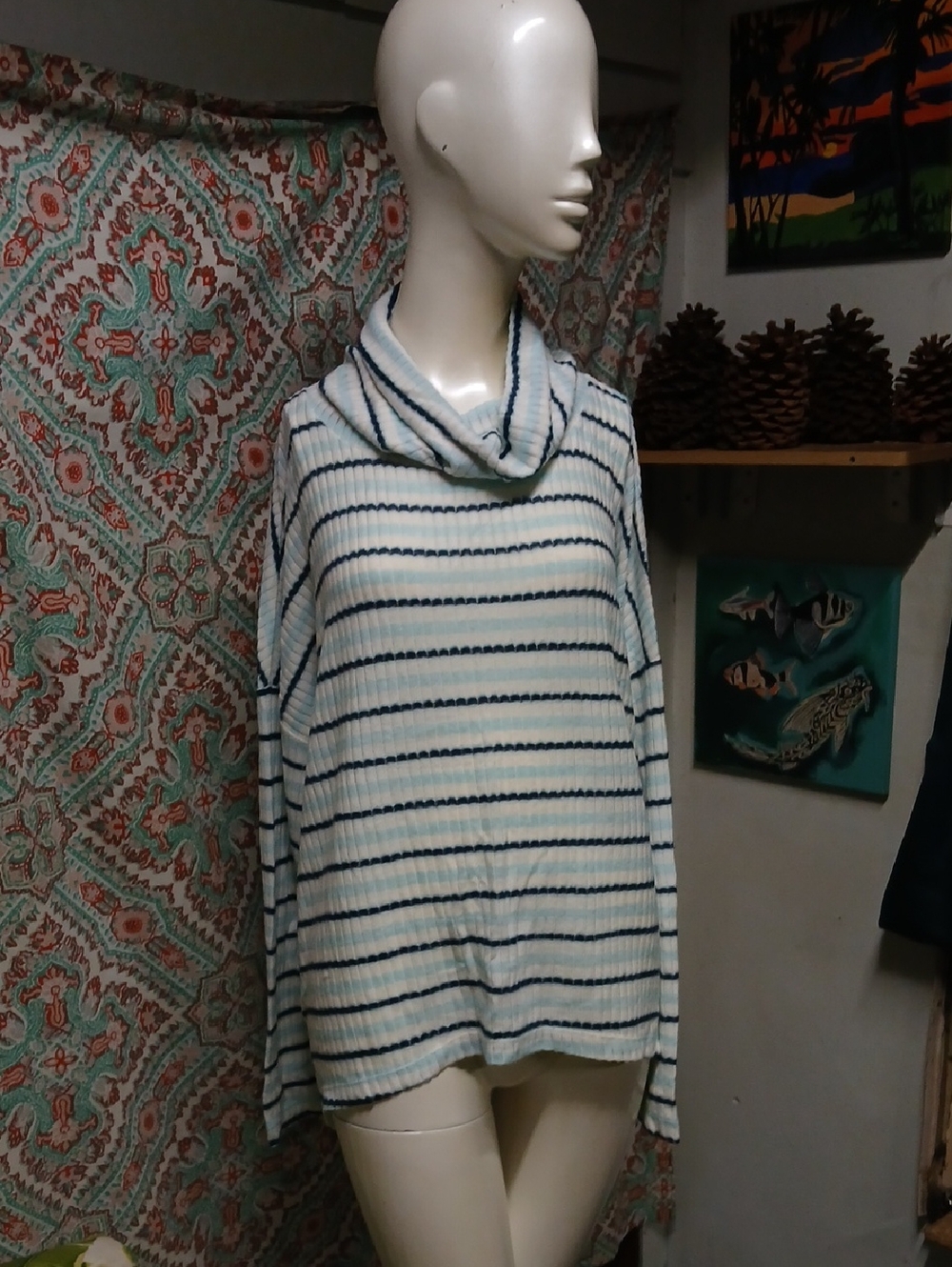 Time & Tru Cowl Neck High Low Top, Size L (12-14)